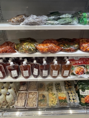 LEE MART三宮店 商品棚写真