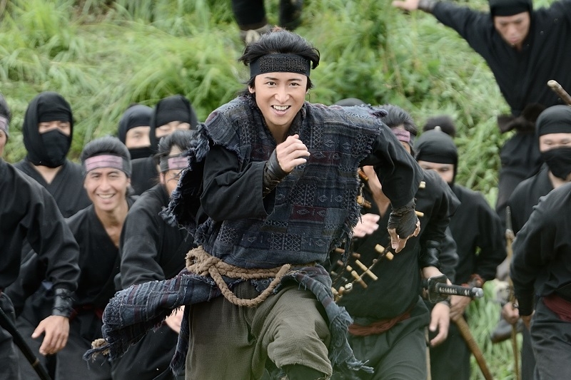 © 2008 和田竜/新潮社 ©2017 映画「忍びの国」製作委員会