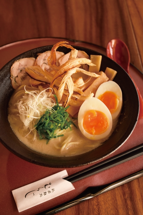 鶏白ラーメン 商品イメージ