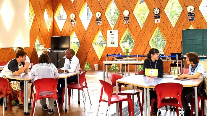 近畿大学英語村E3［e-cube］「春の一般公開」を開催　英語が通じる喜び、話す楽しさを体感