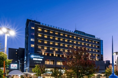 山科駅前 徒歩1分