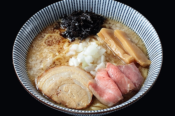 背脂醤油らー麺