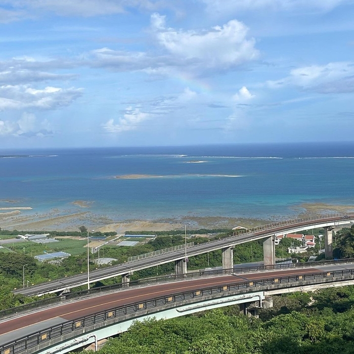 沖縄県南城市にあるニライカナイ橋　