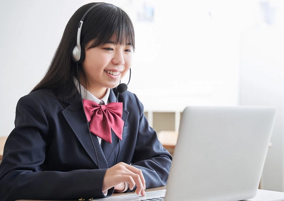 英語を学ばず、英語で学ぶ「未来のグローバルリーダー育成」 　学生向けオンライン英会話コースを1月20日に開始