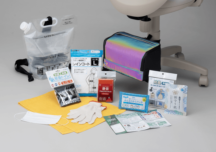 出品予定の「ゲーミング防災セット」その1