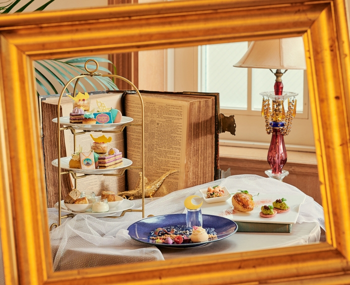 イートインイメージ(スイーツスタンド2名分、アシェットデセール・セイボリー1名分)