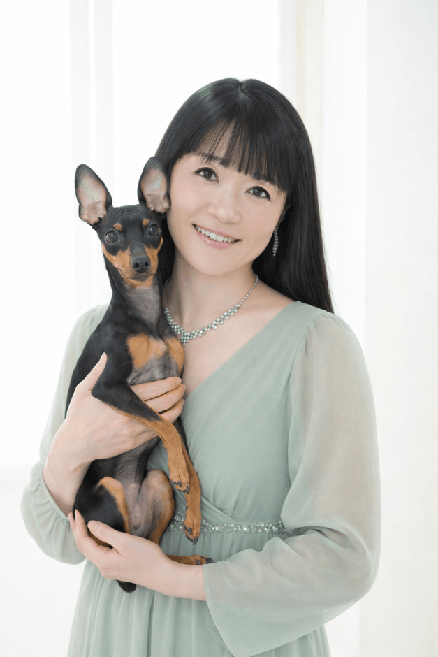 ヒーリングピアニスト・希音-Nene- 大切な存在との時間から生まれた、“命に寄り添う音楽”を奏でている