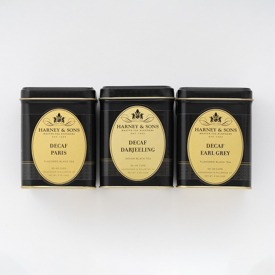 <デカフェ・パリ、デカフェ・ダージリン、デカフェ・アールグレイ すべてルースリーフ 各3,240円(税込)>