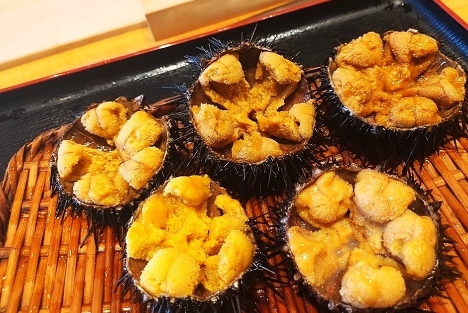 殻付き雲丹(夜メニュー)