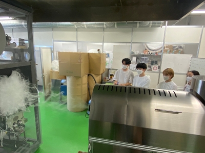 関西電子訪問研修の様子(8月)