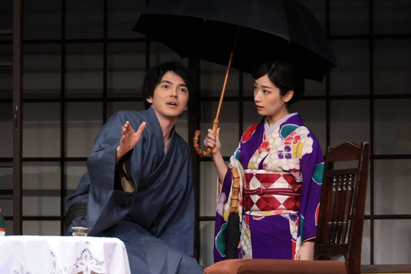 「帰れない男~慰留と斡旋の攻防~」撮影:宮川舞子