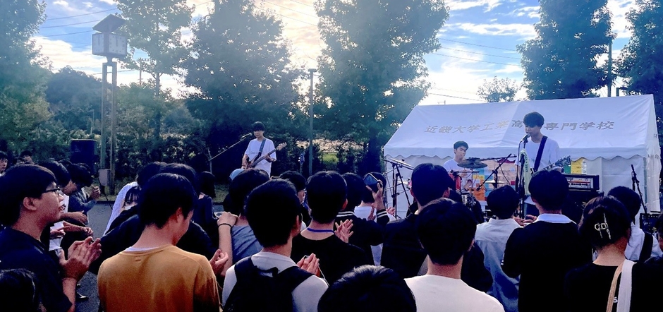 令和6年(2024年)高専名張祭の軽音楽部ライブの様子