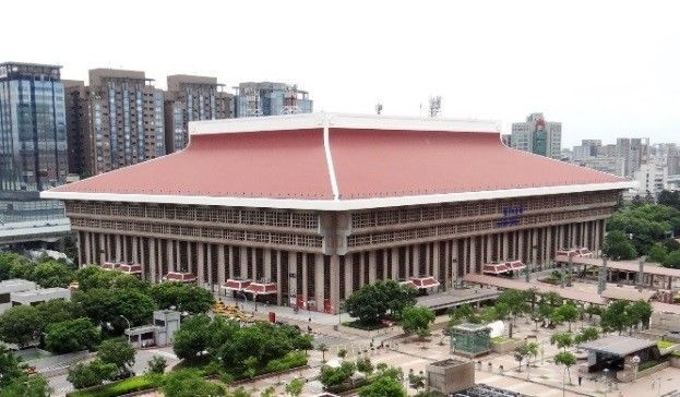 台北駅 外観（提供：台湾鉄路管理局）