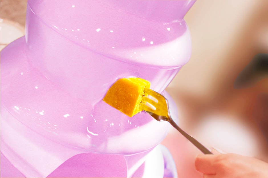 期間限定!紫色のチョコレートファウンテン