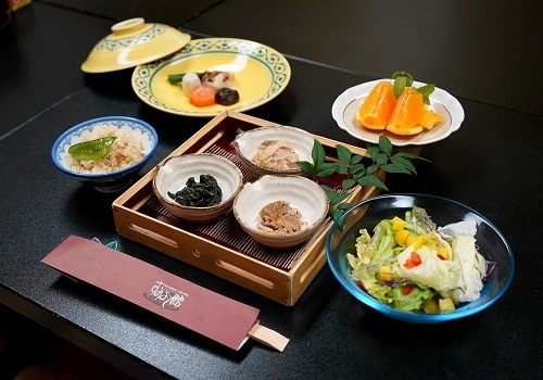 ハラール対応の食事