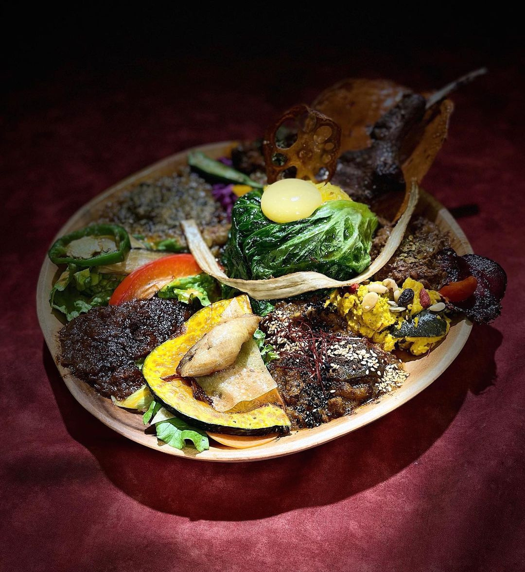 「ぴったんこカンカン」などメディアで話題の極哩の新メニューが発表!「極the WORLD forest」とは?