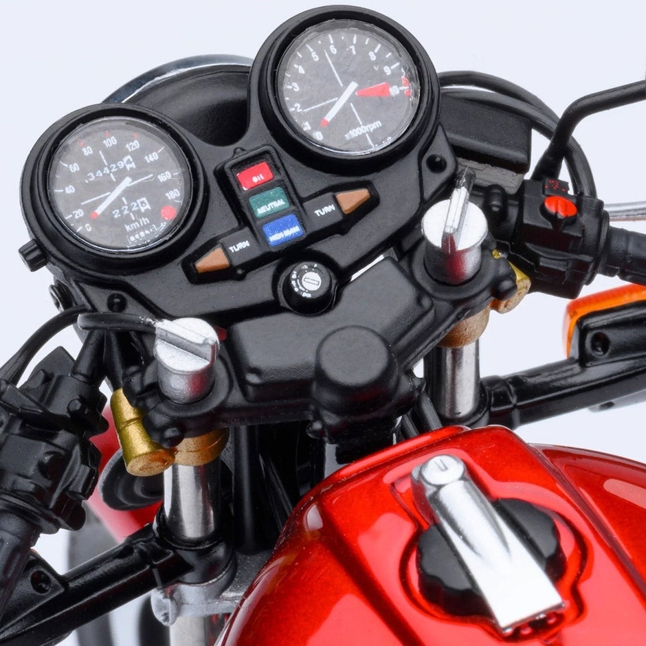 AUTOart 1/12スケール ホンダ CB750F 「バリバリ伝説」 (「巨摩 郡」 ヘルメット付属)