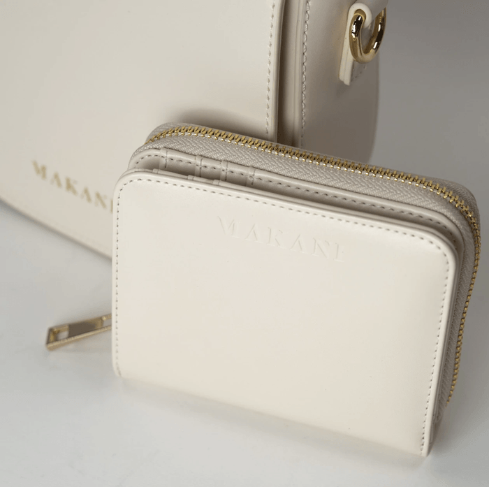 MAKANI　PUスムースレザーミニ財布　12,100円(税込)