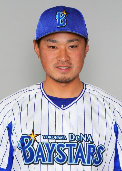 石田健大選手　プロフィール写真