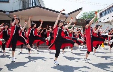 近大附属豊岡高等学校・中学校　文化祭「近梅祭」を開催　熊本地震被災地支援やコウノトリ野生復帰支援のための募金活動も実施