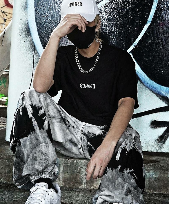 Exaggerate Box Logo TEE(ブラック)