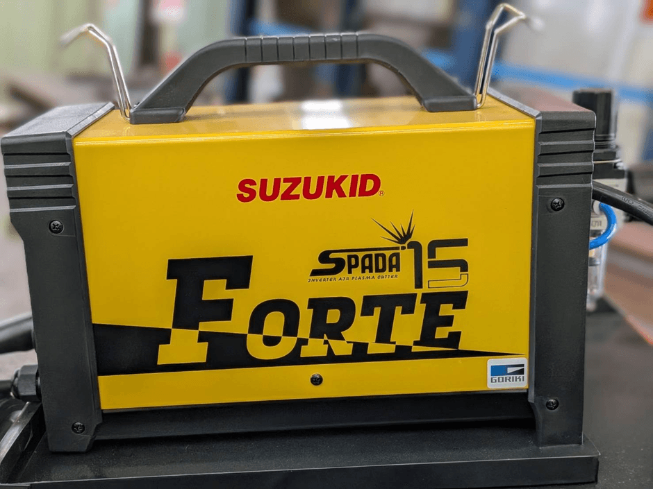 スズキッドの溶接機使用