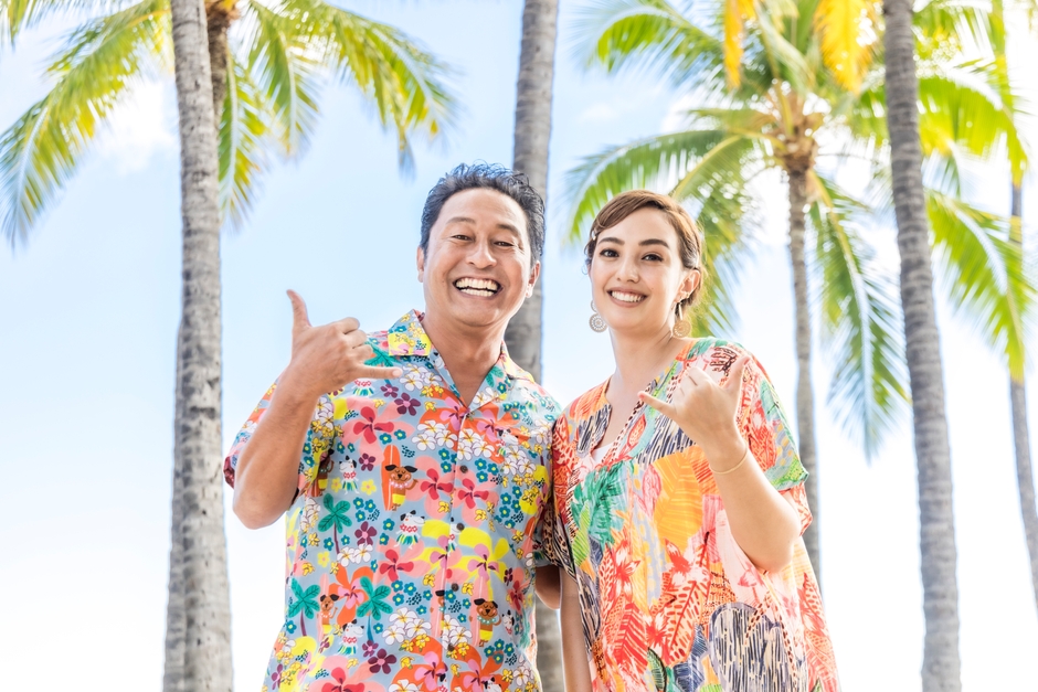 （左から）内野亮、サーシャ