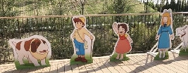 「アルプスの少女ハイジ」キャラクターのパネル展示