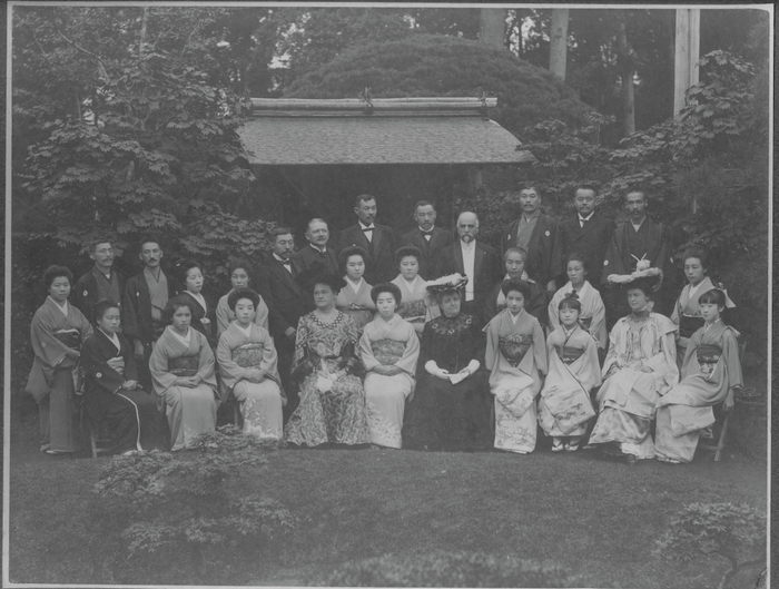 Photo.11 村井兄弟商会送別会の際の写真(於・芝紅葉館) 1904年(明治37) 個人蔵