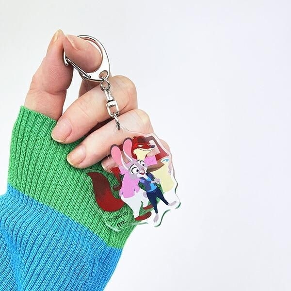 ディズニーの人気作品ズートピアのアクリルキーホルダー
