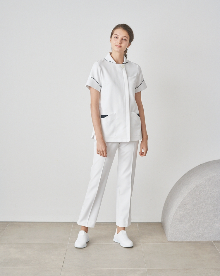 カーヴィースリーブトップス