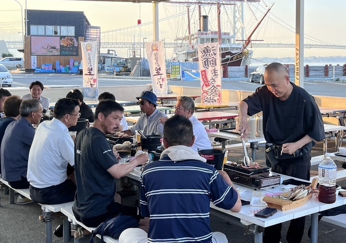 浜焼き風景