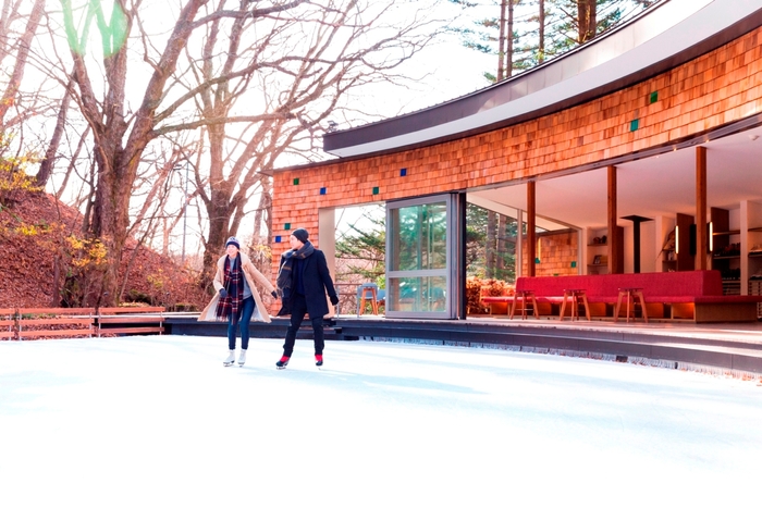 【ピッキオ】ケラ池スケートリンク(建物寄り)