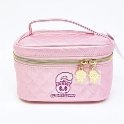 ポップでガーリーな絵柄に胸キュン確定。エスターバニーの大き目ポーチです。