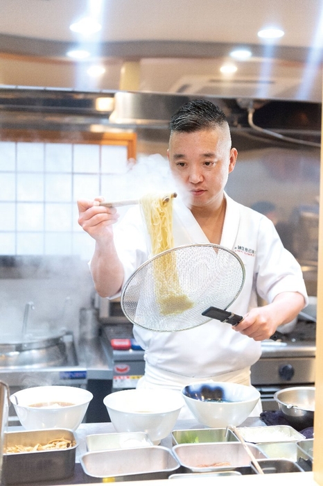 「らぁ麺 飯田商店」店主・飯田将太氏