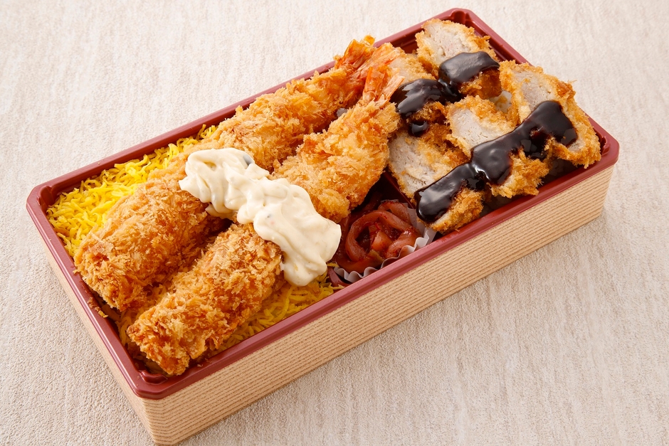 愛知県 「松浦商店」 大エビフライとみそかつ弁当