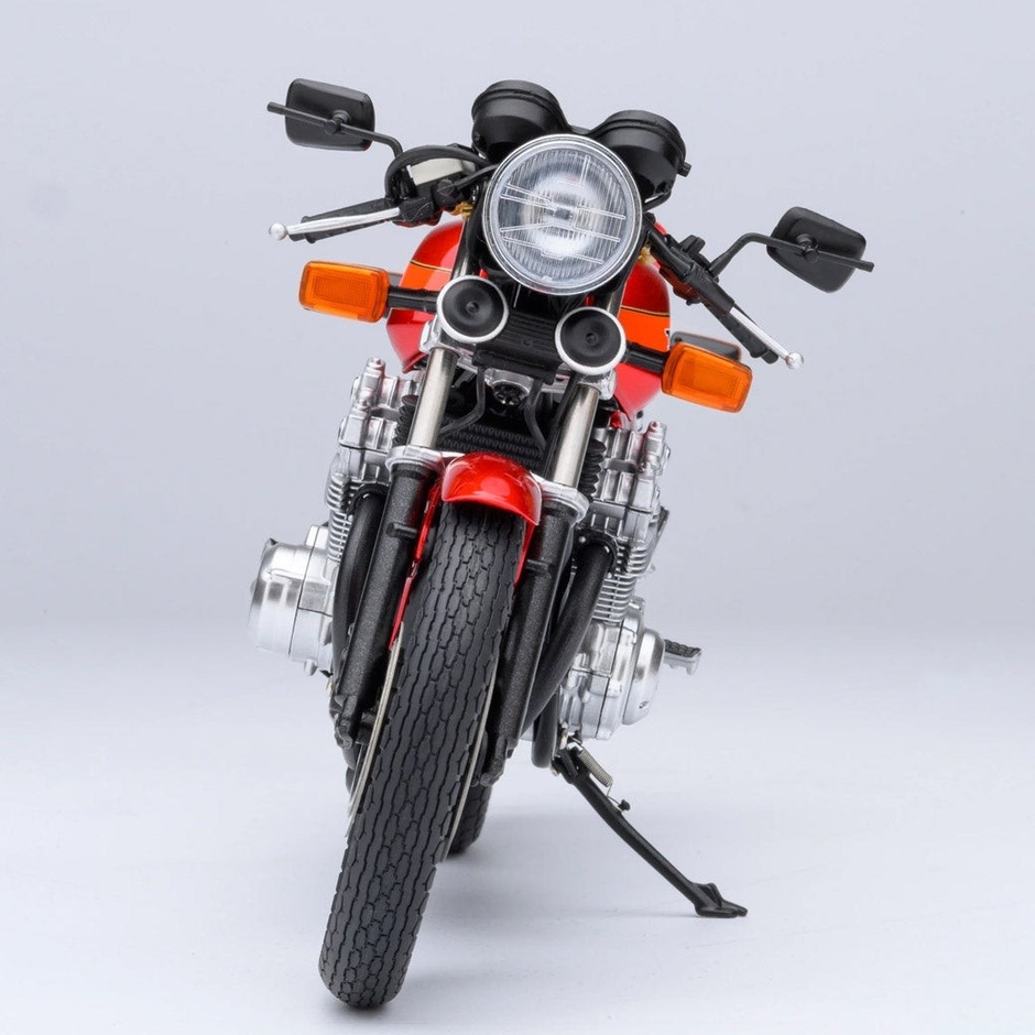 AUTOart 1/12スケール ホンダ CB750F 「バリバリ伝説」 (「巨摩 郡」 ヘルメット付属)