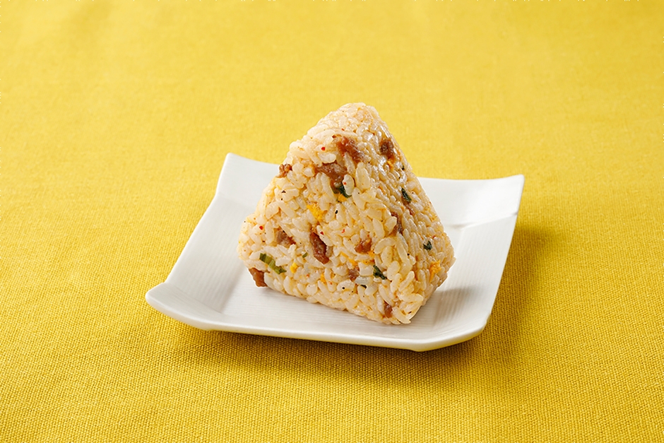 らーめん信玄監修　辛味噌チャーハンおにぎり