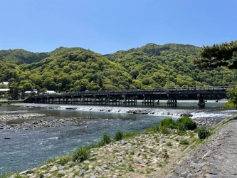 京都・保津川の漂着ごみの現状を視察する 「かめおか保津川エコna川下り」を6月20日(日)まで実施