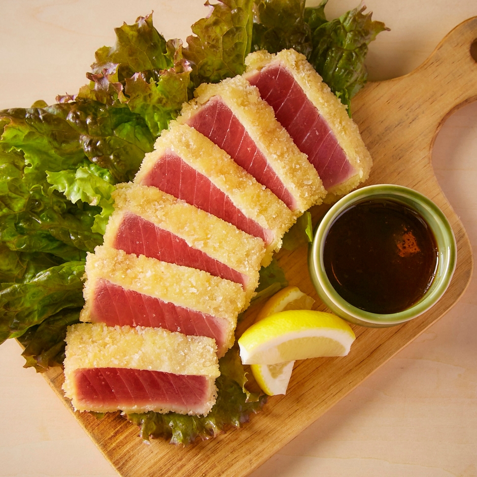 マグロのレアカツ 880円(税抜) 