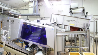 宮崎の冷凍野菜メーカー、イシハラフーズが 自由落下式光学選別機TOMRA 5Cの導入後、生産量を倍増