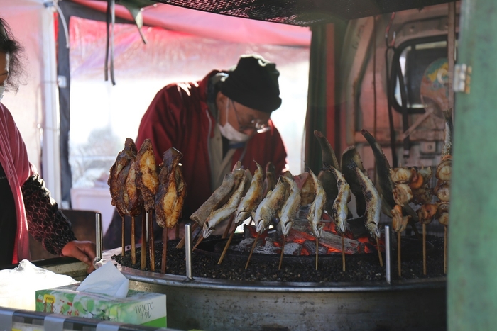 館鼻岸壁朝市 風景(2)