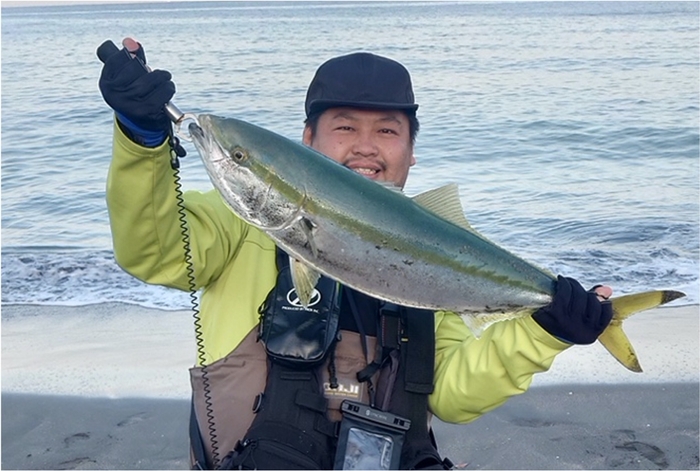 オフに趣味の釣りを楽しむ山口さん