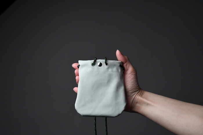 ネック キンチャク サングラスホルダー サンドグレー 裏面