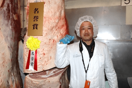 全農肉牛枝肉共励会で名誉賞に輝いた 「とちぎ和牛」生産者の町井一貴さん