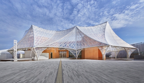 大阪ヘルスケアパビリオンの外観   提供：（公社）大阪パビリオン