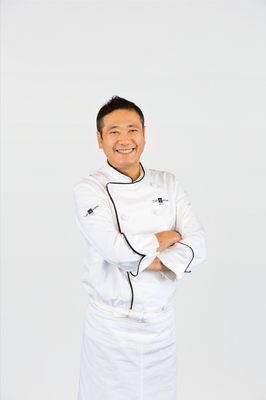 審査員長　Toshi Yoroizuka オーナーシェフ 鎧塚 俊彦 さん