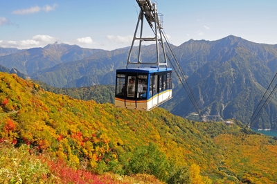 紅葉と立山ロープウェイ(9月下旬~10月初旬)