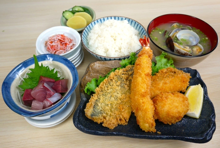 ミックスフライ定食　1&#44;680円(税込)