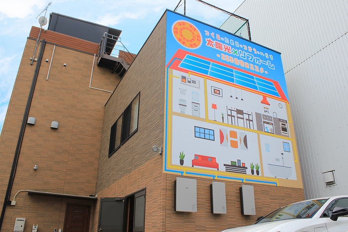 本社 裏面展示パネル